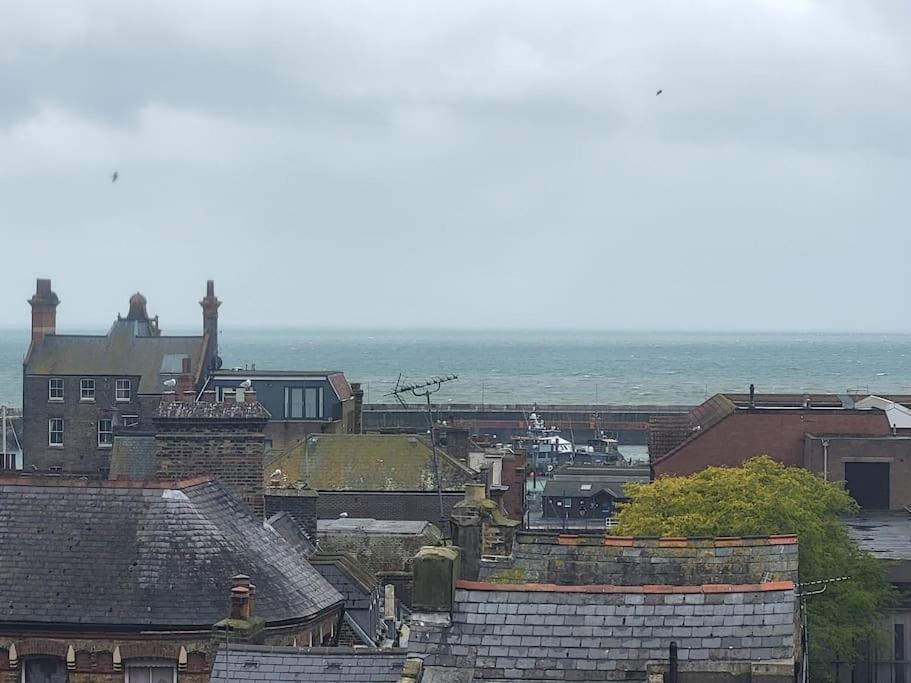 Stunning Sea View Flat Holiday home *