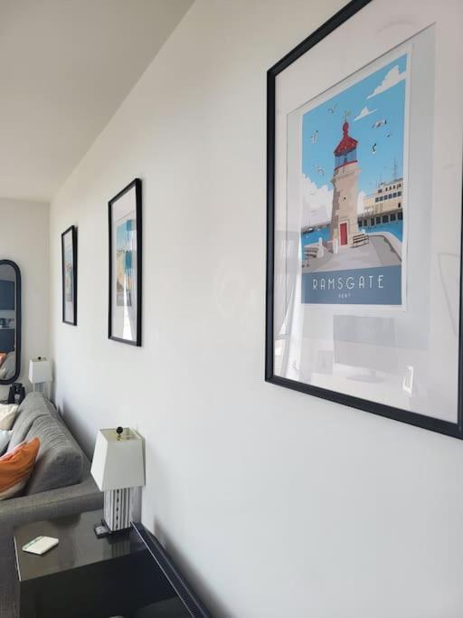 Stunning Sea View Flat *